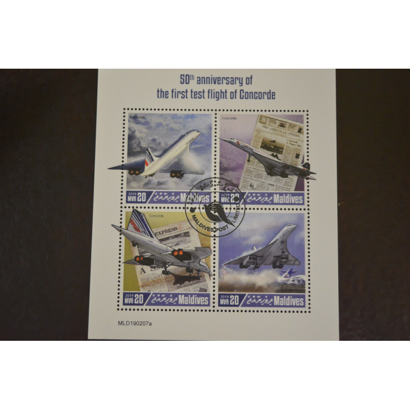 Мальдіви. Марки. Транспорт. Особистості. Блок. 2009 рік (В-5) Мальдіви. Марки. Транспорт. Особистості. Блок. 2009 рік (В-5)