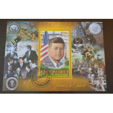 Кот-д“ милозвічок. Історія. Личности. Блок. 2013 рік (Б-1)