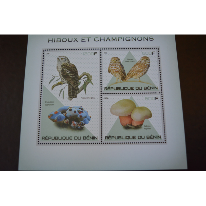 Фортеп. Марки. Фауна. Блок. 2015 рік (А-22) Фортеп. Марки. Фауна. Блок. 2015 рік (А-22)