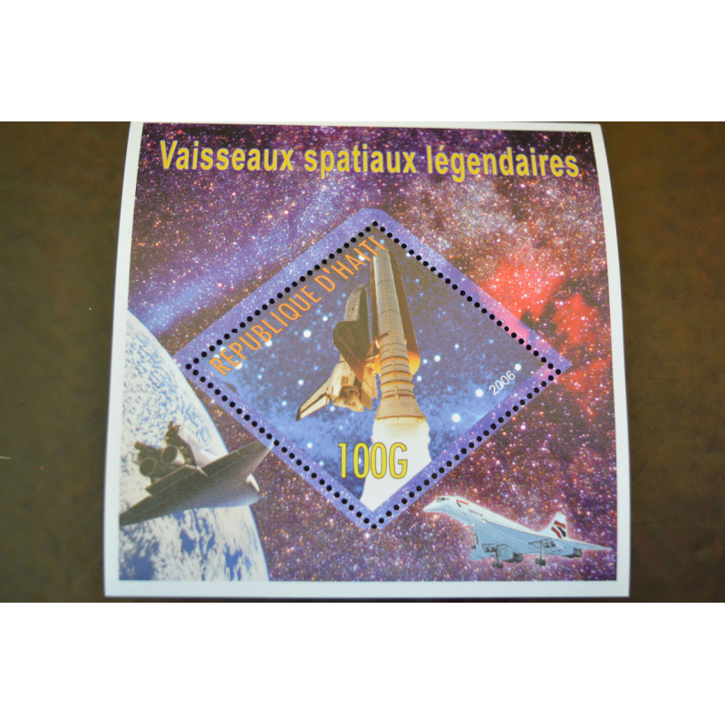 Гаїті. Марки. Транспорт. Блок. 2013 рік (А-22) Гаїті. Марки. Транспорт. Блок. 2013 рік (А-22)