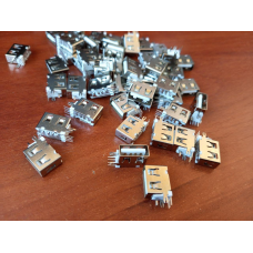 Гнездо USB тип A монтажное, угловое короткое