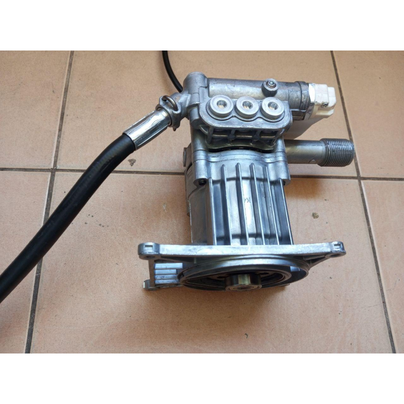 Помпа в складі мийки високого тиску, Parkside PHD 170 В2 (Німеччина) Помпа в складі мийки високого тиску, Parkside PHD 170 В2 (Німеччина)