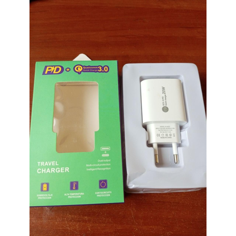 Мережевий зарядний пристрій гніздо USB + гніздо USB type C, QuickCharge 3.0+ PD, 20W, 5V~3.5A, 9V~2A, 12V~1.5A, білий