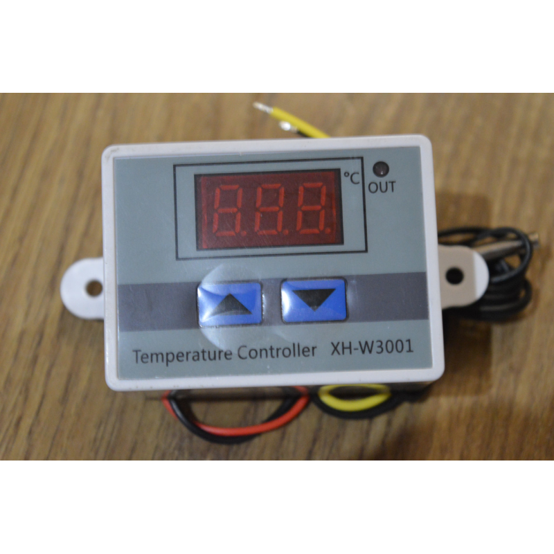 Терморегулятор XH-W3001 цифровий контролер температури (12V120W)