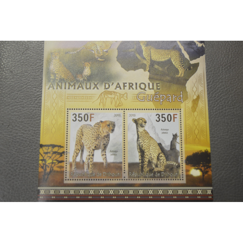 Джибуті. Фауна. Техніка. Блок. 2013 рік (М) Джибуті. Фауна. Техніка. Блок. 2013 рік (М)