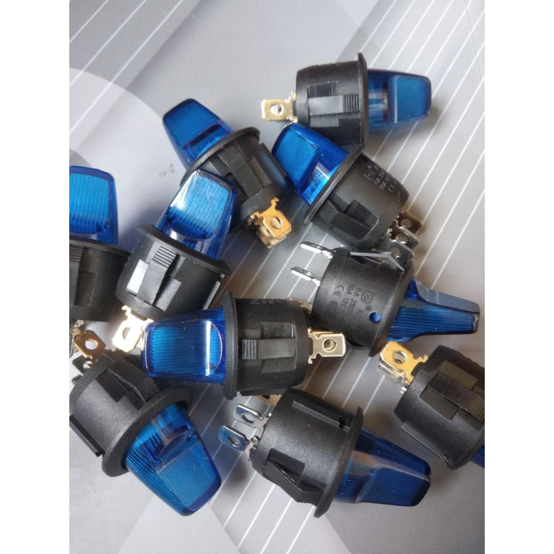 Перемикач KCD1-101N-7, ON-OFF, (4pin) 12V, синій Перемикач KCD1-101N-7, ON-OFF, (4pin) 12V, синій